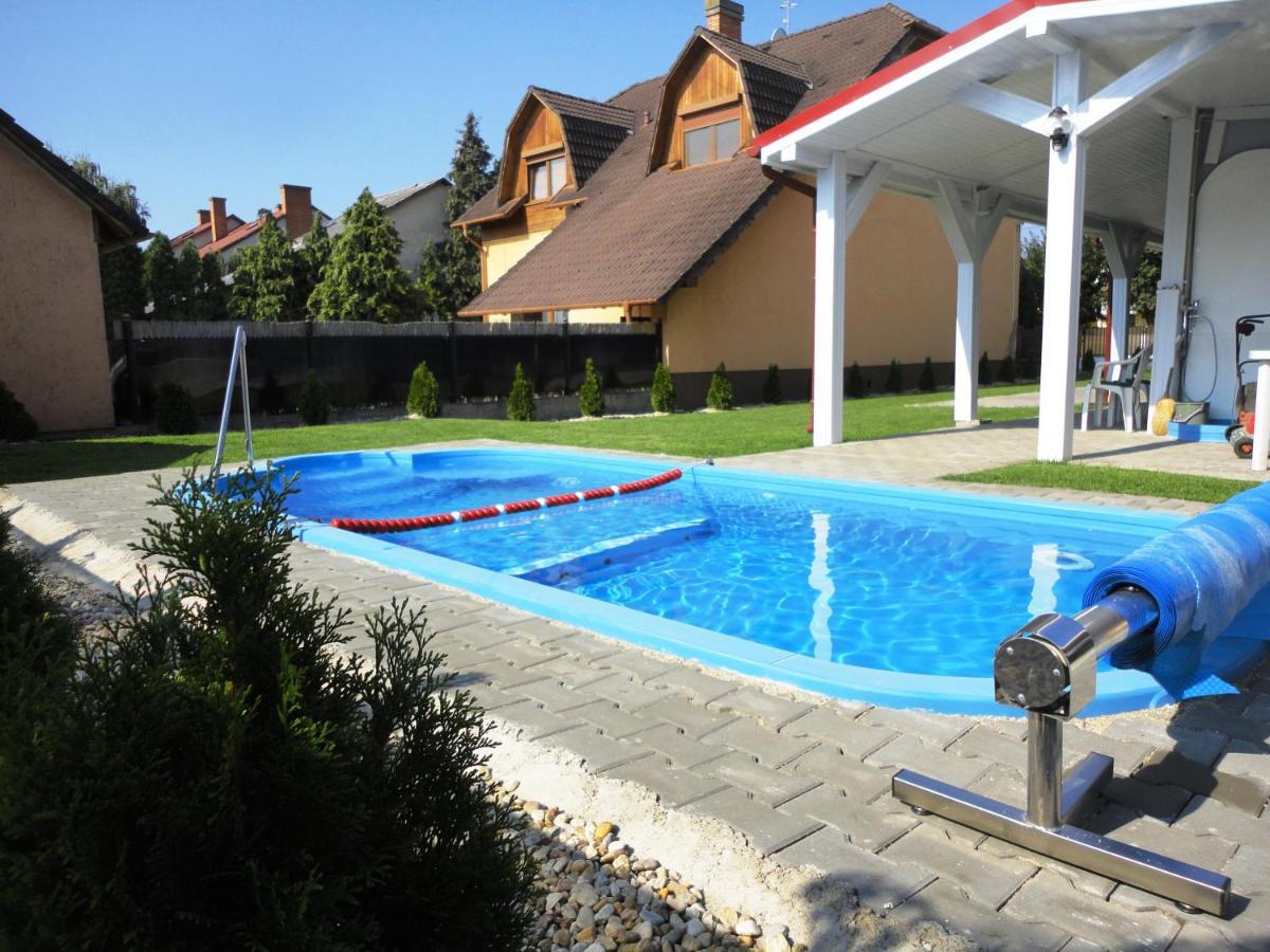 Villa Ani Hajdúszoboszló Buitenkant foto